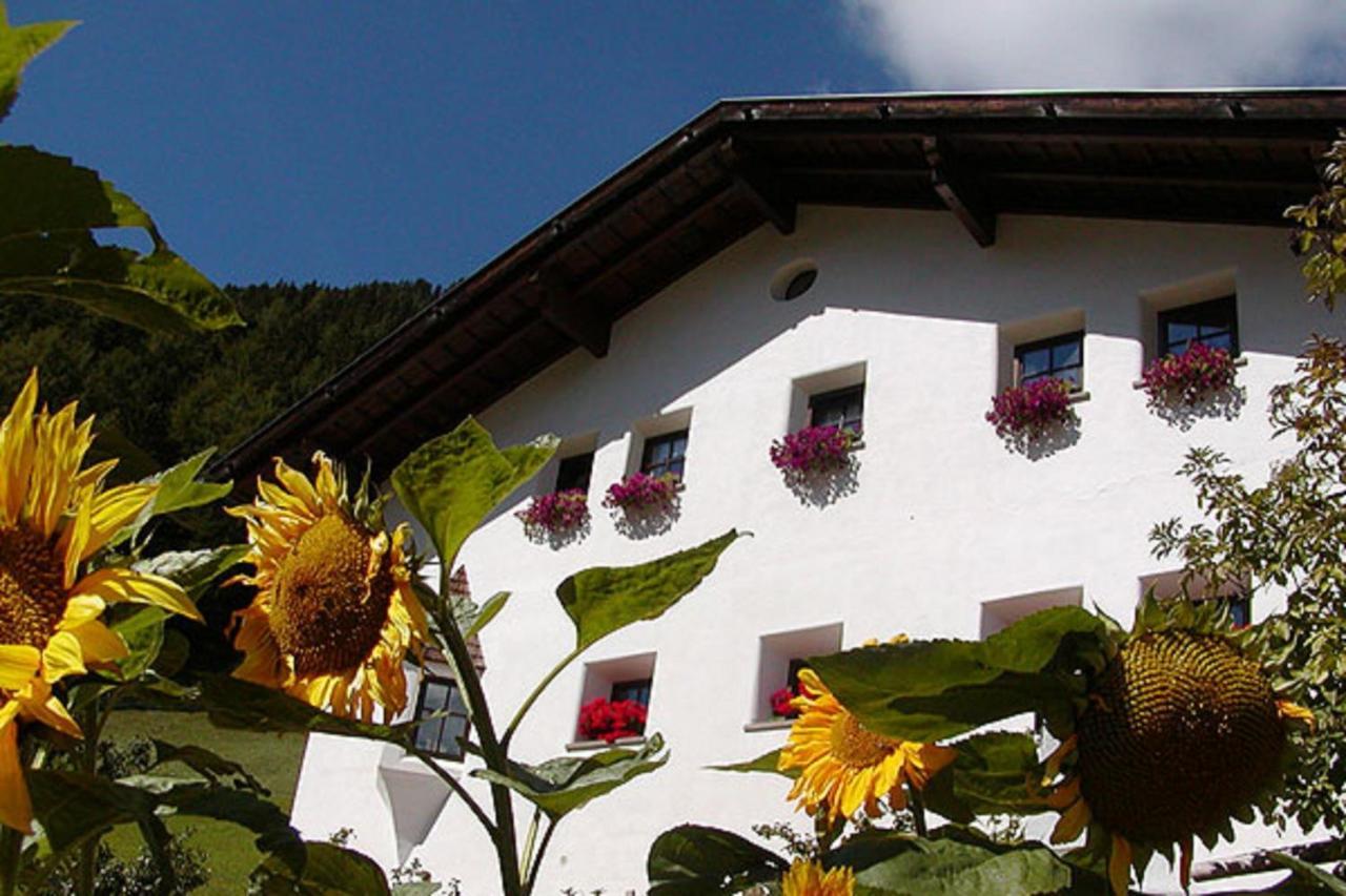 Agriturismo Apartments Tuene Ortisei Bagian luar foto