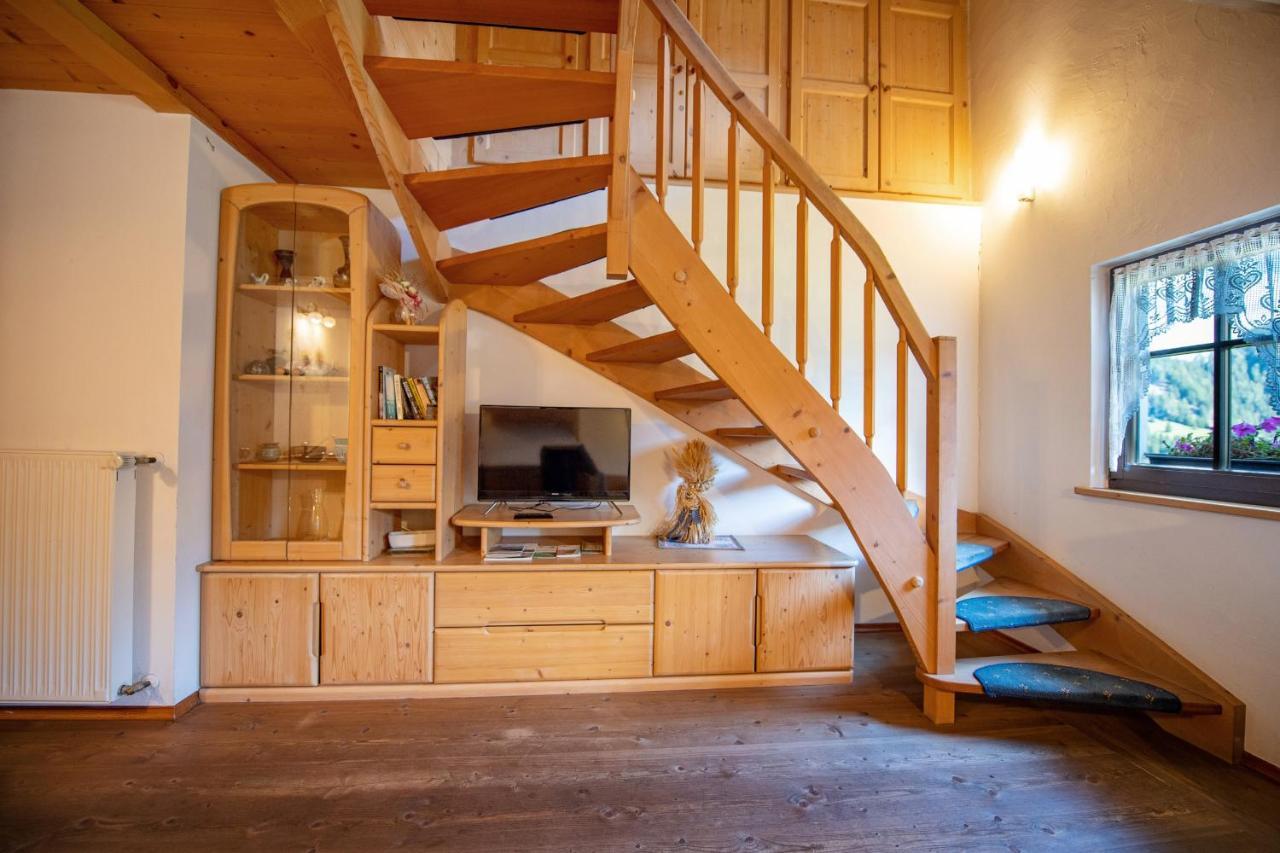 Agriturismo Apartments Tuene Ortisei Bagian luar foto