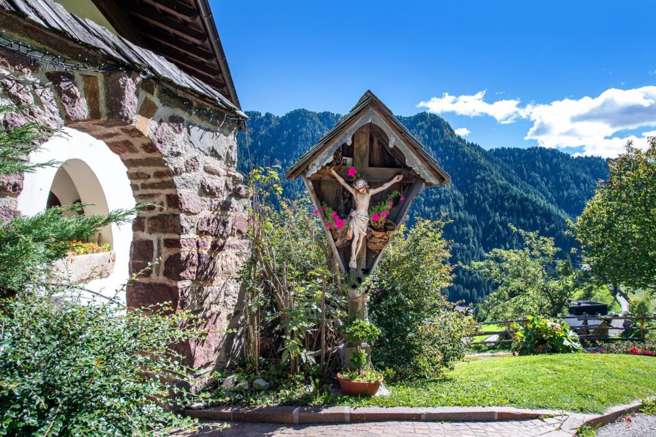 Agriturismo Apartments Tuene Ortisei Bagian luar foto