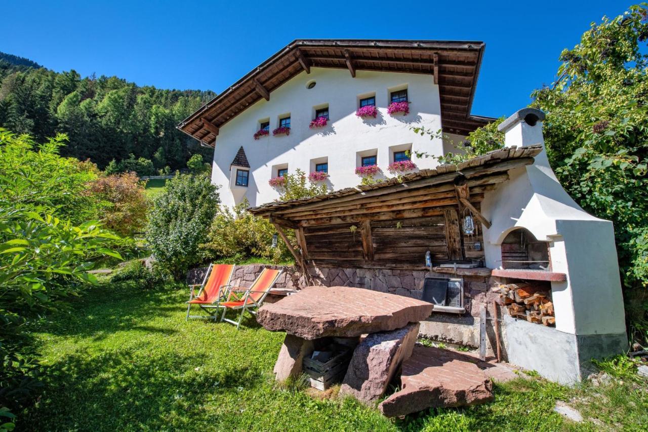 Agriturismo Apartments Tuene Ortisei Bagian luar foto