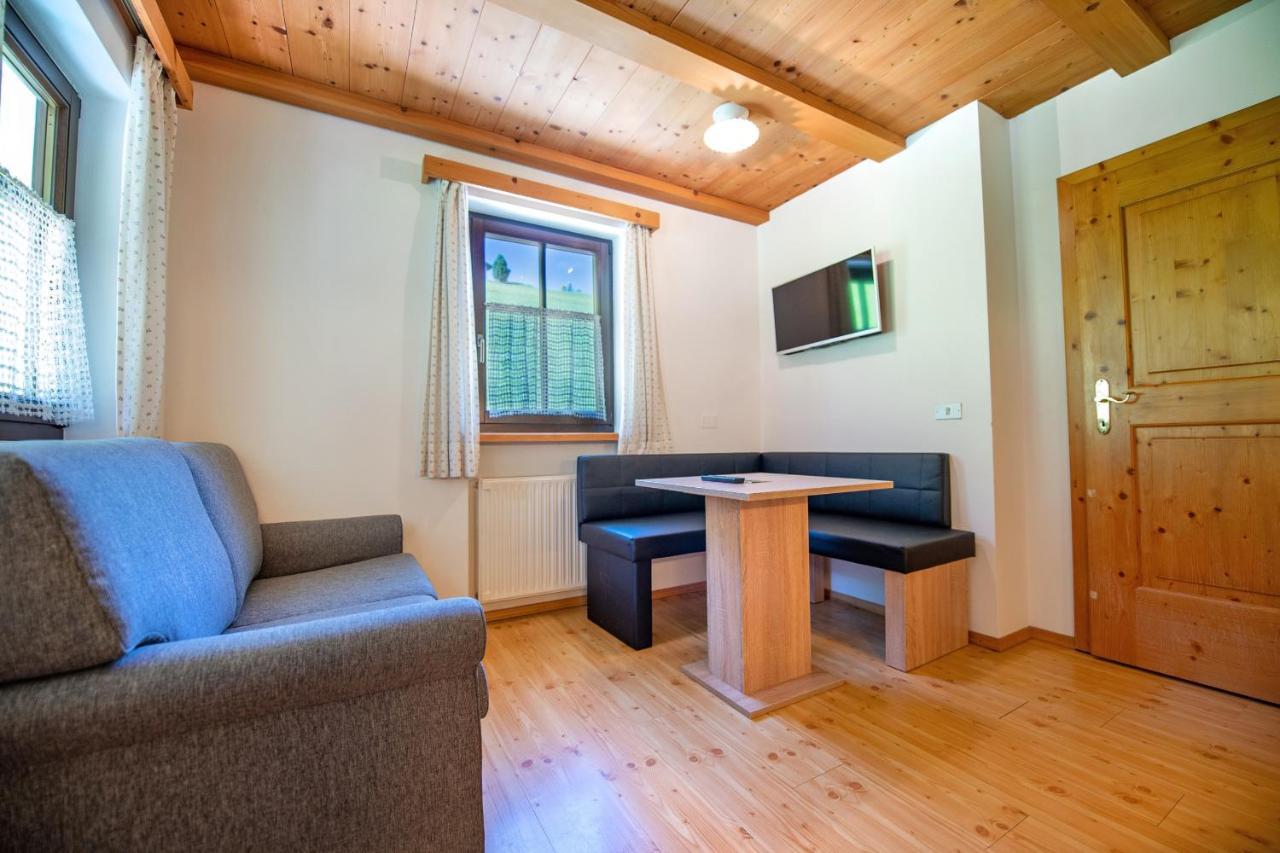 Agriturismo Apartments Tuene Ortisei Bagian luar foto