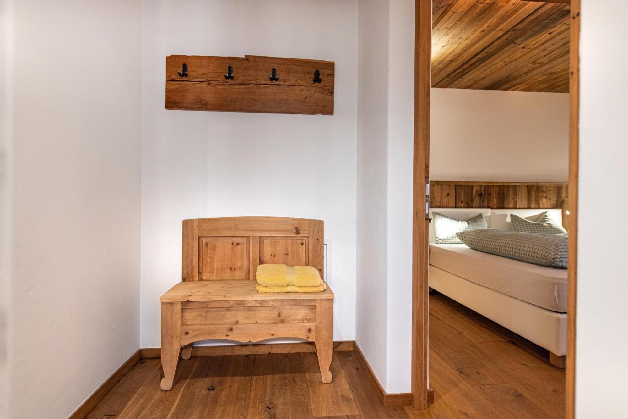 Agriturismo Apartments Tuene Ortisei Bagian luar foto