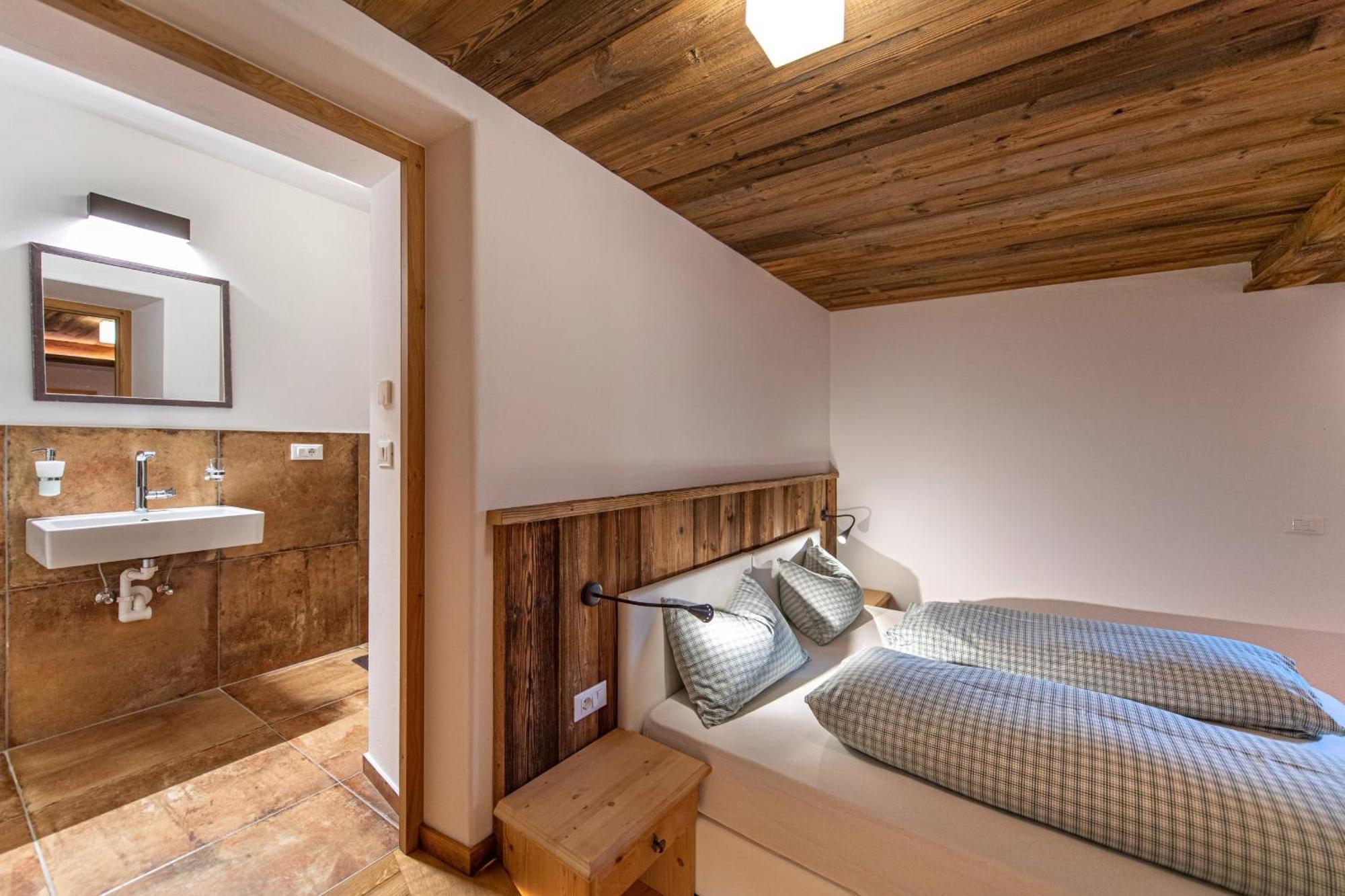 Agriturismo Apartments Tuene Ortisei Bagian luar foto