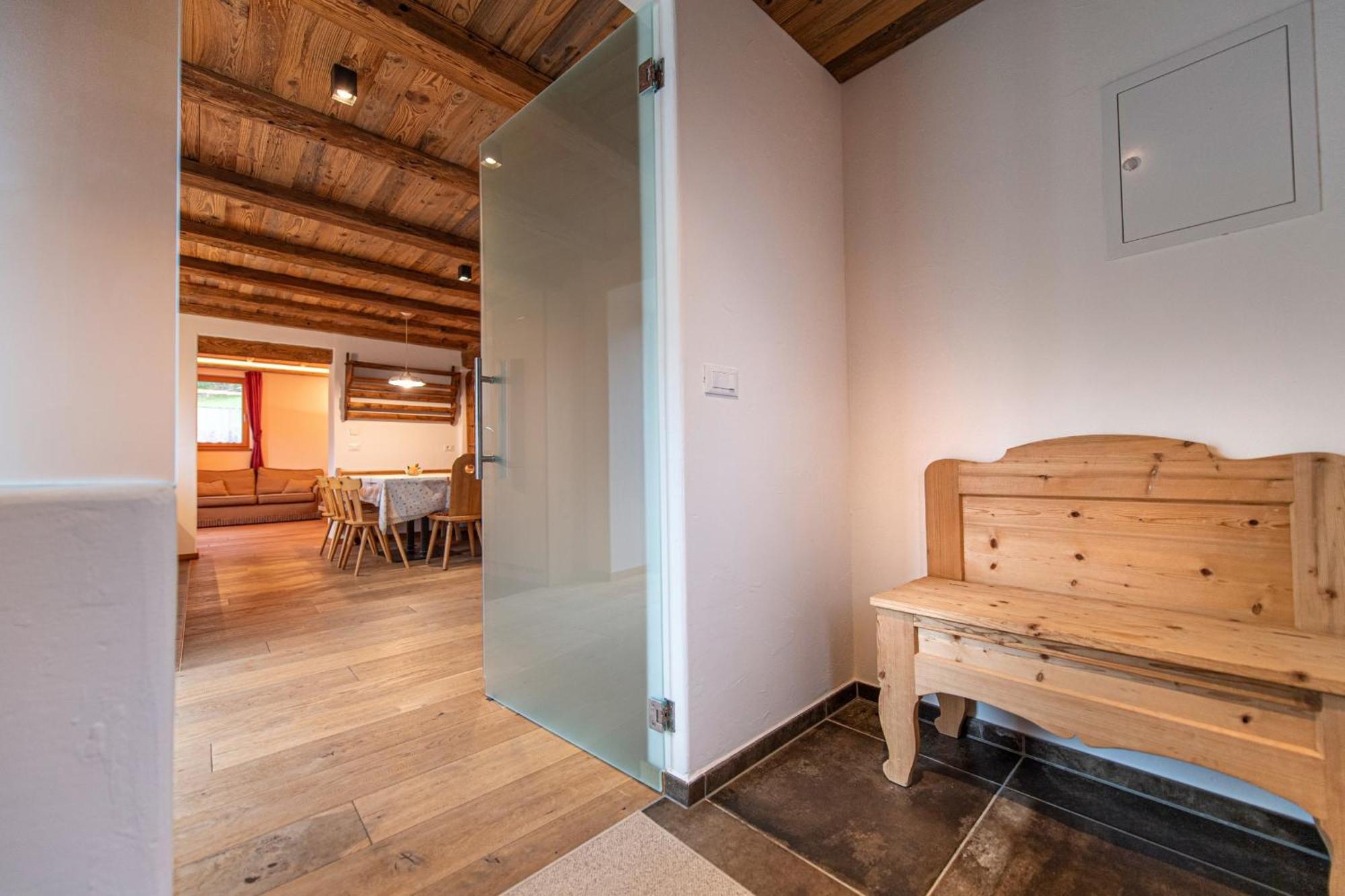 Agriturismo Apartments Tuene Ortisei Bagian luar foto