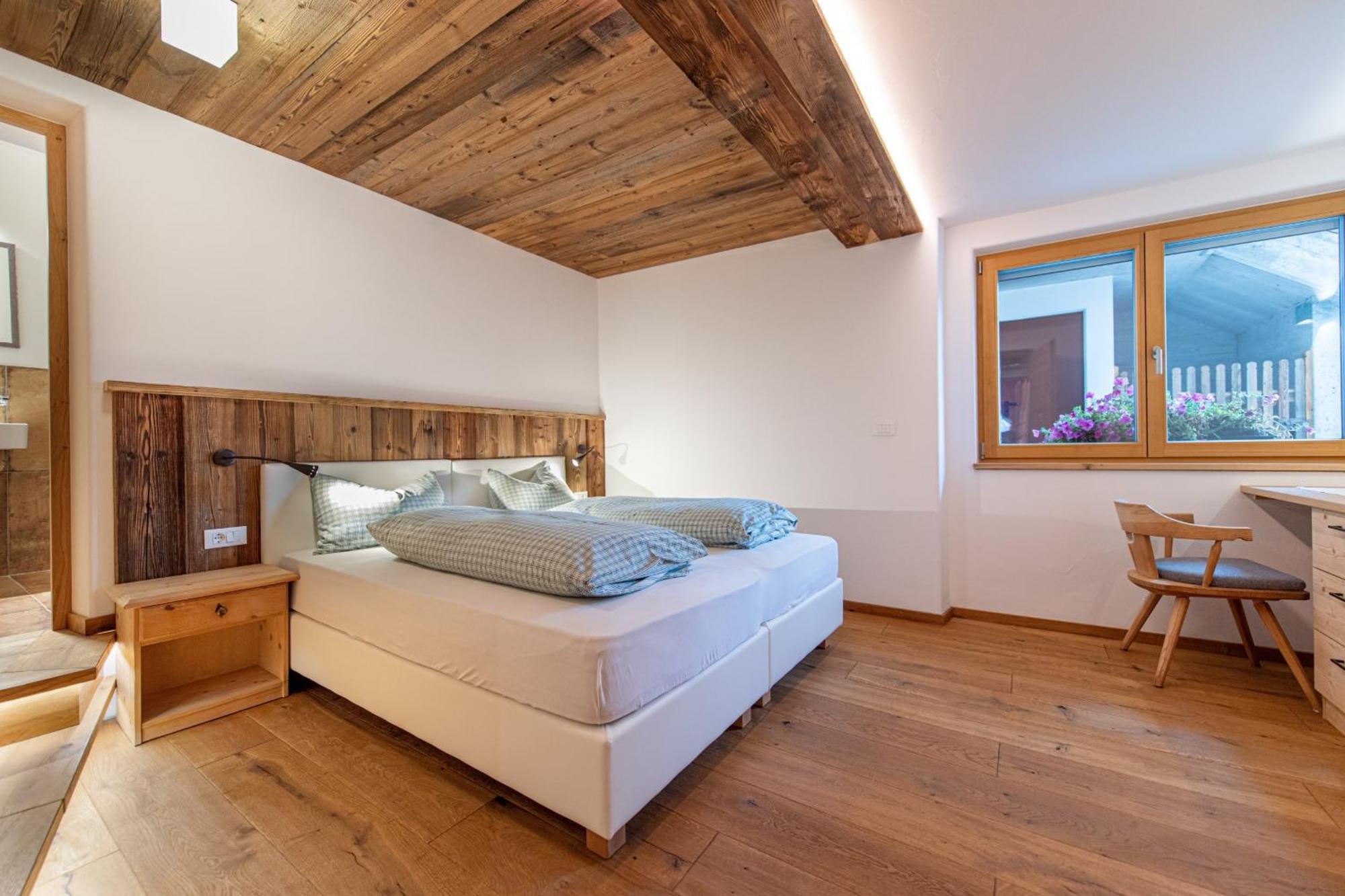 Agriturismo Apartments Tuene Ortisei Bagian luar foto