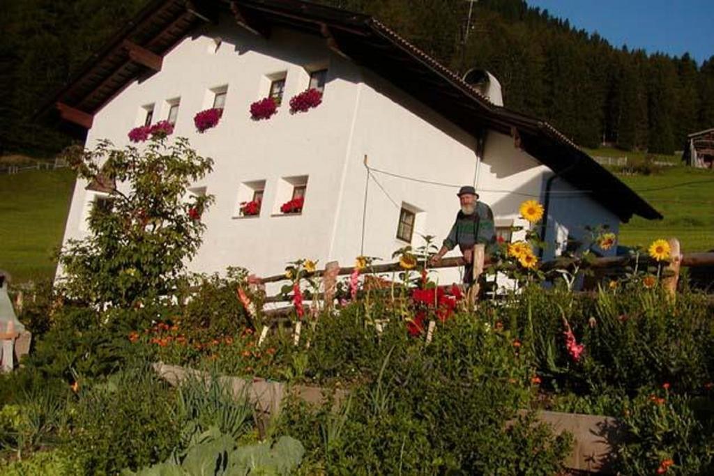 Agriturismo Apartments Tuene Ortisei Bagian luar foto